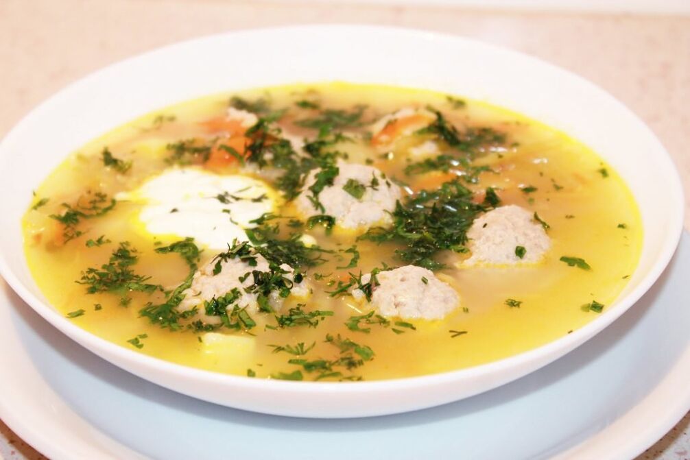Meatball soup is ideal for the variety phase of the Dukan diet