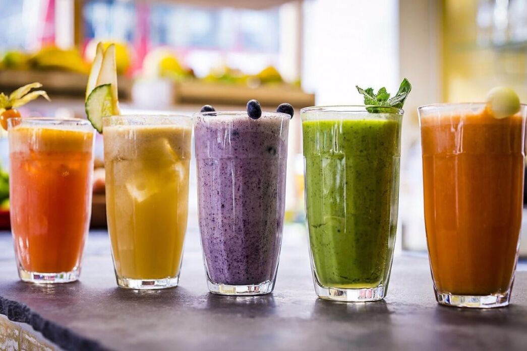 Various smoothies for losing weight are prepared from fresh ingredients